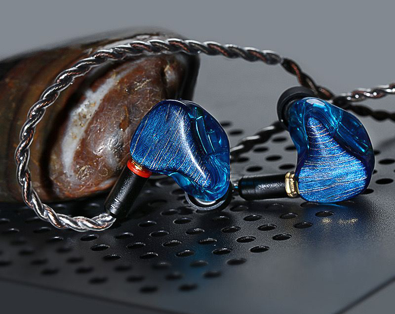 HiFiマニア向け高音質有線イヤホン